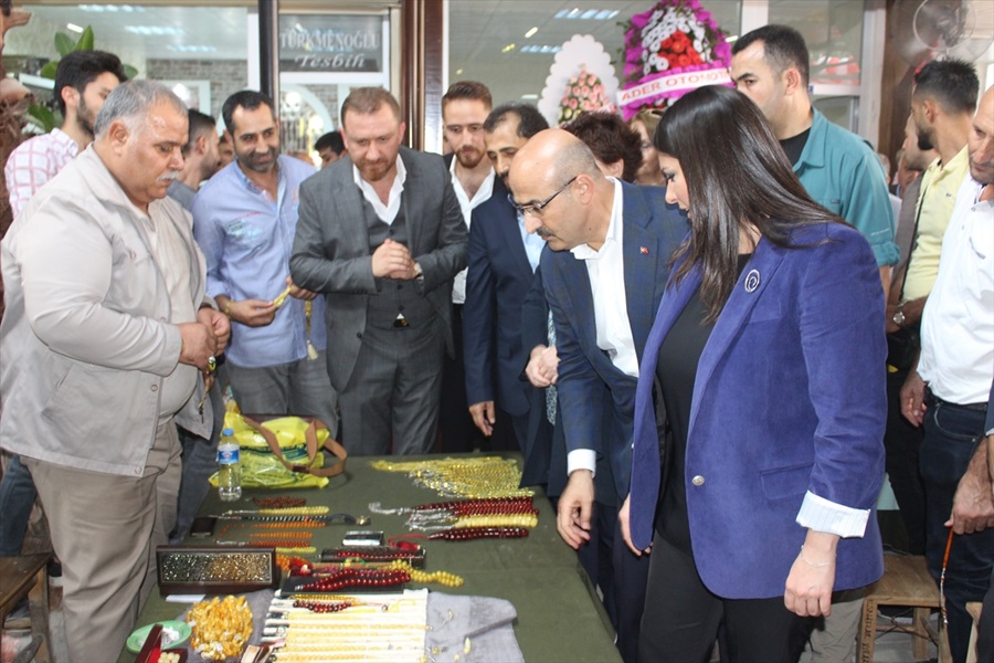 Adana'da Vakıflar Çarşısı törenle hizmete açıldı