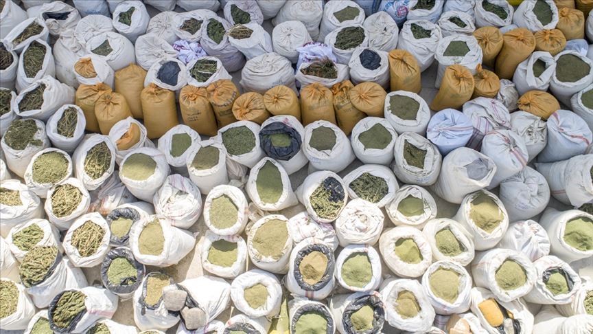 Diyarbakır'da 4 ton 562 kilogram esrar ele geçirildi