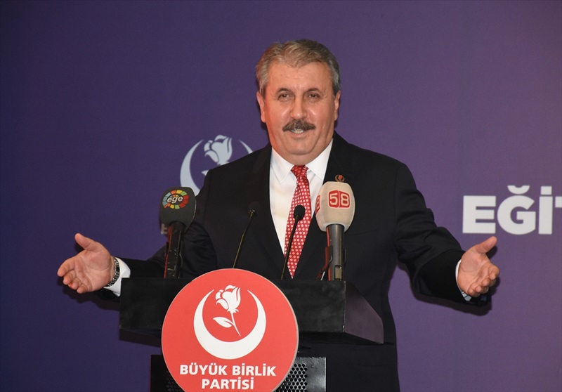 Destici: "Türk tarihinde soykırıma rastlayamazsınız"