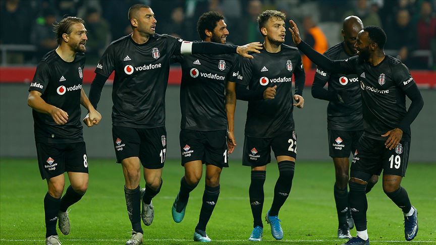 Beşiktaş zirve yarışında yara aldı