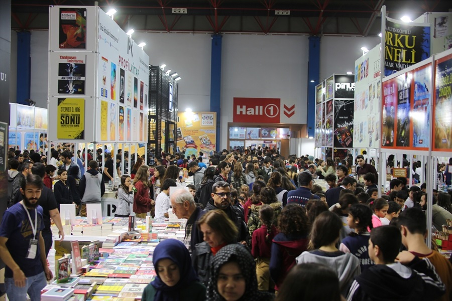 5. CNR Mersin Kitap Fuarı'nı 150 binin üzerinde kişi ziyaret etti