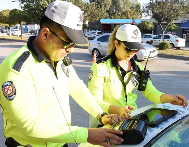 Adana ve Hatay'daki trafik kazaları kameraya yansıdı