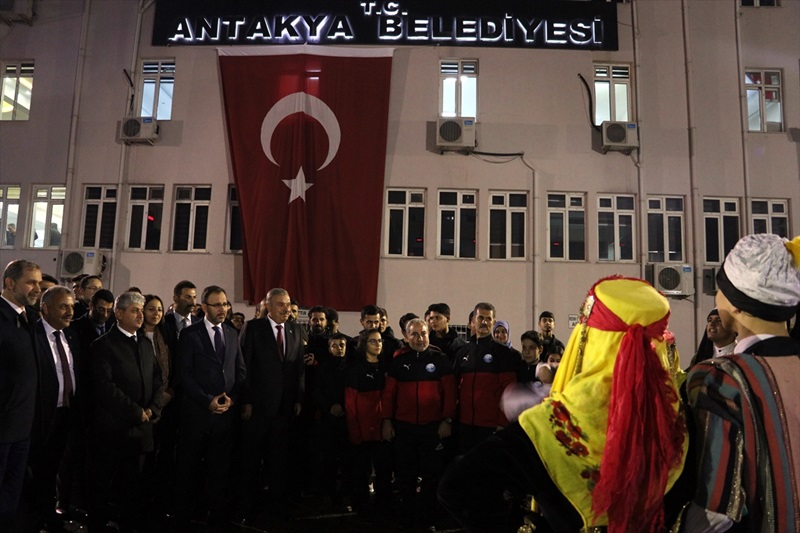 Bakan Kasapoğlu'ndan AK Parti Hatay İl Başkanlığına ziyaret