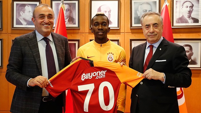 Galatasaray'da Onyekuru'nun transfer süreci tamamlandı