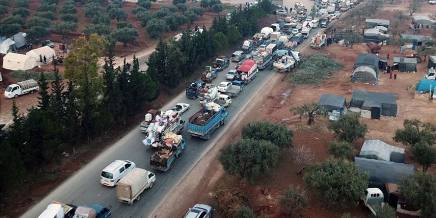 İdlib'den Türkiye sınırı yakınına 20 bin sivil daha göç etti