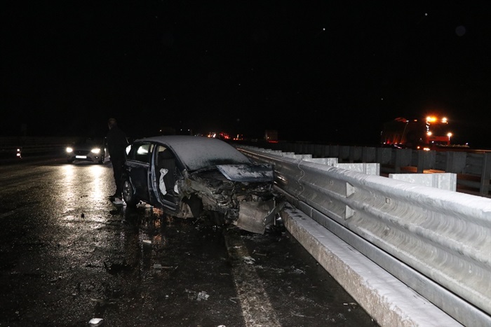 Niğde-Adana otoyolundaki zincirleme kazada ölenlerin sayısı 3'e yükseldi