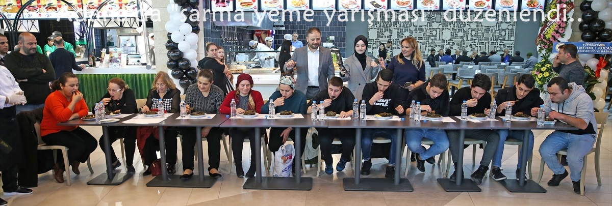 Adana'da "sarma yeme yarışması" yapıldı