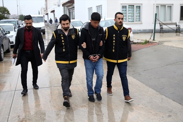 Adana'da üniversite öğrencisinin çantasını kapkaç yöntemiyle çalan şüpheli tutuklandı