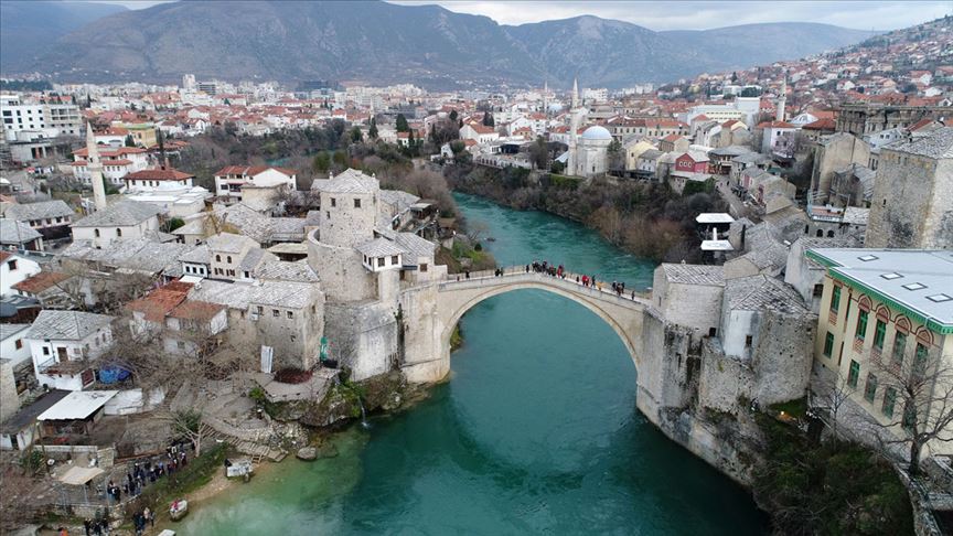 Bosna Hersek'te 5 yılda 20 binden fazla kişi vatandaşlıktan çıktı