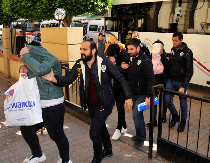 Adana merkezli dolandırıcılık operasyonunda 3 tutuklama