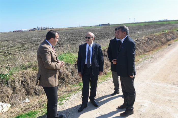 Vali Demirtaş Mevsimlik Tarım İşçilerinin Yaşam Alanında İncelemelerde Bulundu