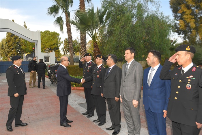 Vali Demirtaş İl Jandarma Komutanlığında Brifing Aldı