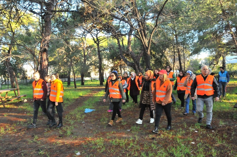 Mersin'de öğretmenler "Deniz ve Doğa Okulu Kampı"nda buluştu