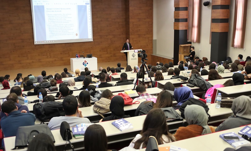 HKÜ’de “Meslekte Görgü ve Nezaket Kuralları” Semineri