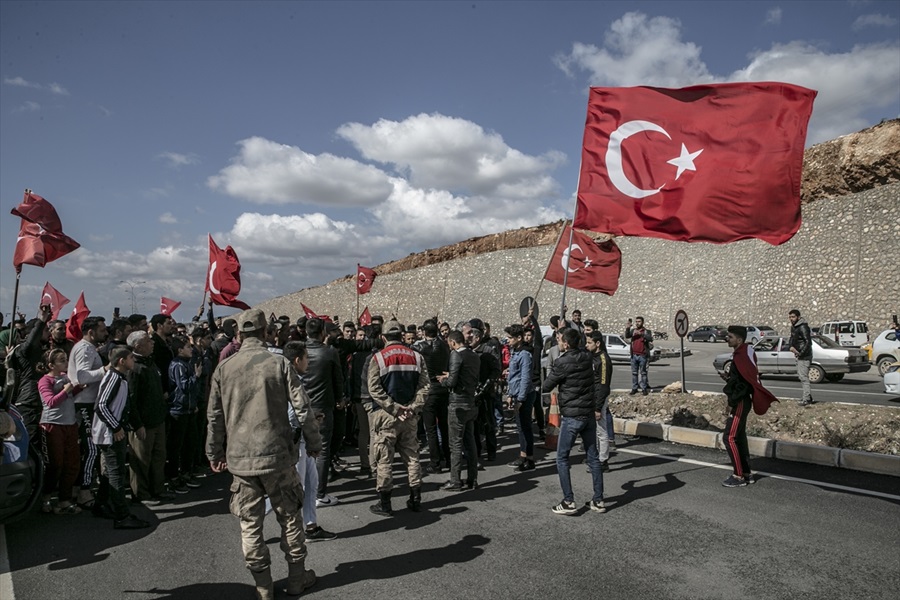 Cilvegözü Sınır Kapısı'nda Mehmetçiğe destek gösterisi