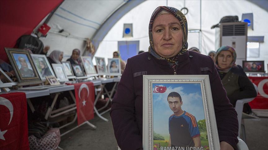 Diyarbakır annelerinden Üçdağ: Oğlum o hainlerin elinden kaç gel