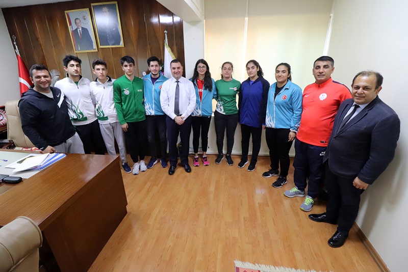 Adana TOHM Atletizm Sporcuları Başarıdan Başarıya Koşuyor