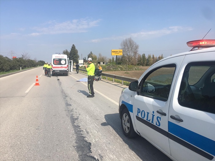 Adana'da kamyonun çarptığı yaya öldü