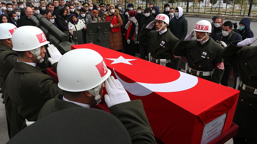 Zeytin Dalı bölgesinde şehit olan asker son yolculuğuna uğurlandı