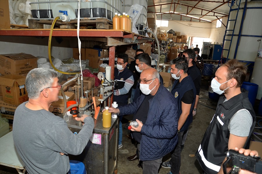 Adana'da 1060 litre sahte el dezenfektanı ele geçirildi