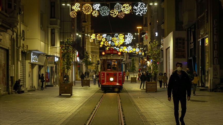 Yılbaşında bazı cadde ve meydanlar yabancı turistlere de kapalı olacak