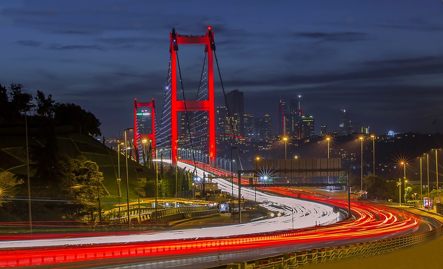 15 ildeki sokağa çıkma kısıtlaması başladı