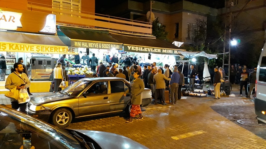 Adana ve Hatay'da sokağa çıkma yasağı öncesinde yoğunluk yaşandı