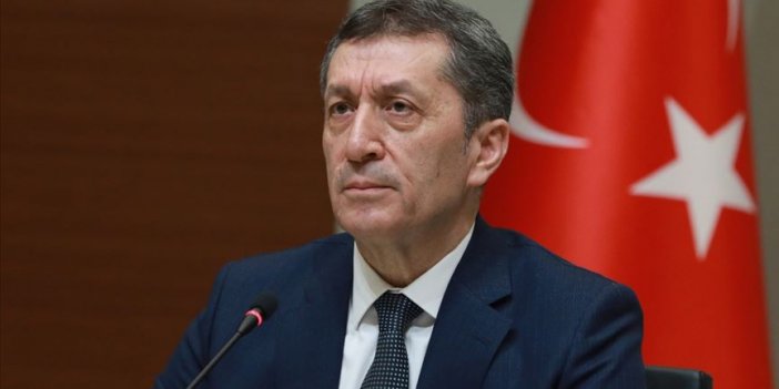 Bakan Selçuk: ''İnşallah yavrum. Her şey yoluna girsin. Okullarda buluşacağız.''