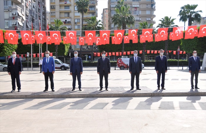 Çukurova'da 23 Nisan Ulusal Egemenlik ve Çocuk Bayramı kutlanıyor