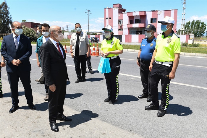 Vali Demirtaş Sürücülerle Bir Araya Geldi