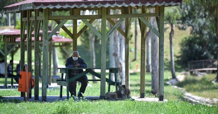 Çukurova’da 65 yaş ve üzeri vatandaşlar uzun zaman sonra ilk defa sokağa çıktı