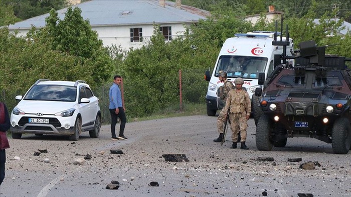 Teröristlerin hain planı Mehmetçiğin dikkati ve soğukkanlılığı sayesinde tutmadı