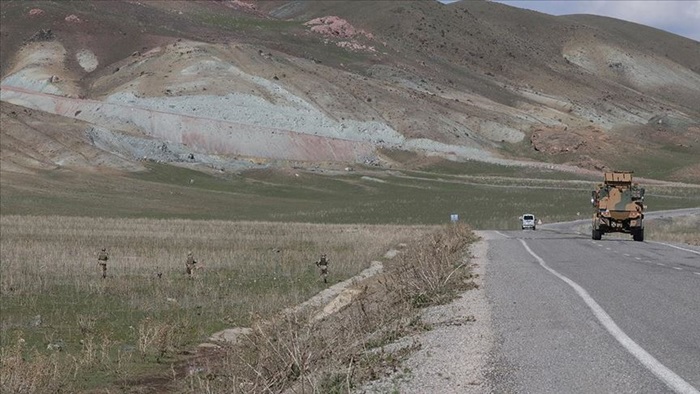 Van'da Vefa Sosyal Destek Grubu'na uzun namlulu silahlarla saldırı