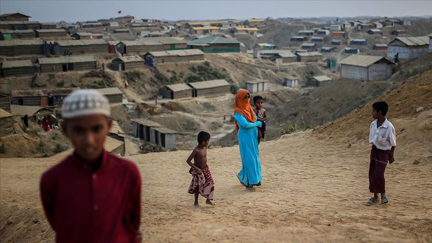 Arakanlı Müslümanlar bayramı Kovid-19 ve Amphan Kasırgası gölgesinde karşılıyor