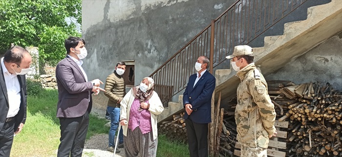 Tufanbeyli Kaymakamı Sevgili, şehit aileleri ve gazileri ziyaret etti