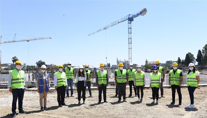 Vali Demirtaş Güney Seyhan Devlet Hastanesi İnşaat Alanında..