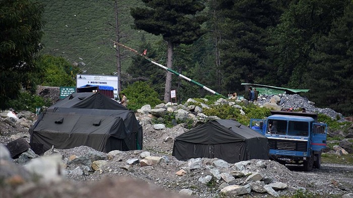 Çin: Hindistan ile sınır bölgesindeki sorunu barışçıl yollarla çözmek için anlaştık