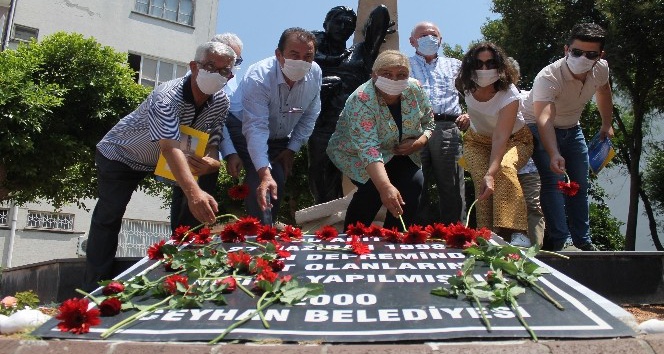 Adana-Ceyhan depreminde hayatını kaybedenler anıldı