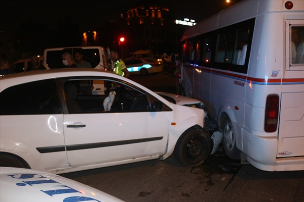 Adana'da trafik kazası: 1 yaralı