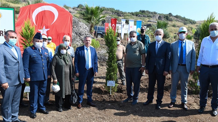 Vali Elban 15 Temmuz Demokrasi Şehitleri Hatıra Ormanı’nda