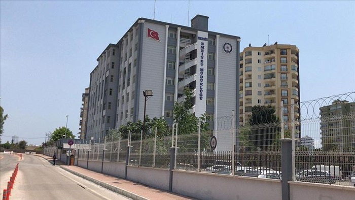 PYD/PKK elebaşlarından Salih Müslüm'ün yeğeni Mersin'de teslim oldu