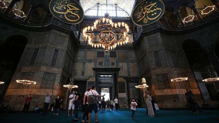 Ayasofya-i Kebir Cami-i Şerifi'ne ziyaretler devam ediyor