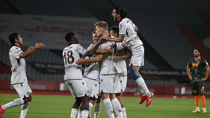 Trabzonspor, Gaziantep'i 1-0 yendi.