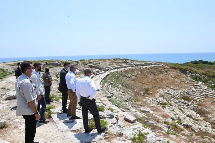 Valisi Elban, Magarsus Antik Kenti'nde incelemede bulundu