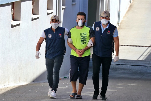 Adana'da Suriye'deki terör örgütü gruplarıyla bağlantılı olduğu belirlenen zanlı tutuklandı