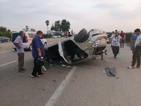 Adana'da trafik kazası: 3 yaralı