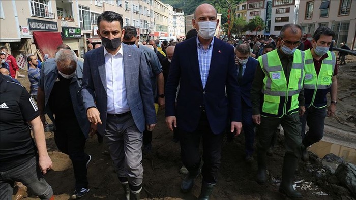 Bakan Pakdemirli: Giresun'daki selde ağustos ayı ortalamasının 1,5 misli bir günde yağdı