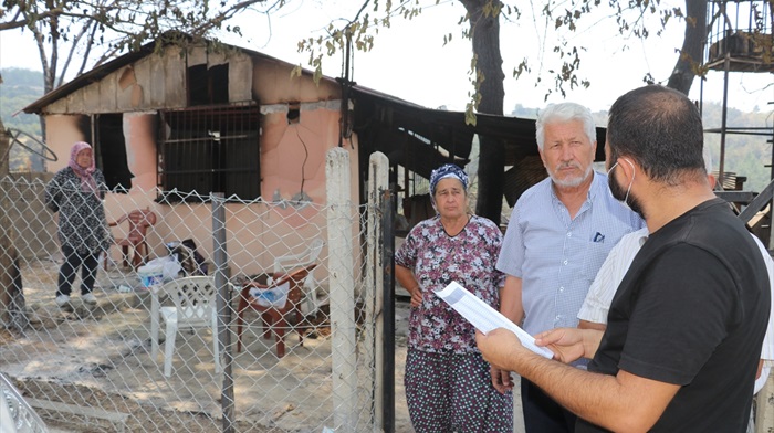 Adana'daki orman yangınının yaraları sarılıyor