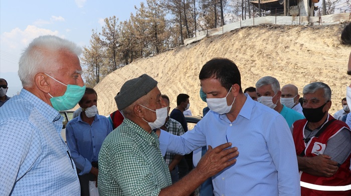 Adana'daki yangında zarar görenlere nakdi yardımların dağıtımına başlandı