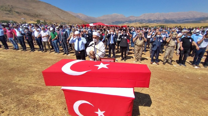 Şehit Uzman Çavuş Variyenli son yolculuğuna dualarla uğurlandı..